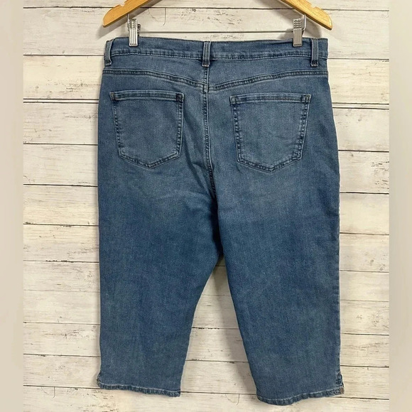 Gloria Vanderbilt Amanda Cropped Jeans Size 16 - Picture 2 of 6